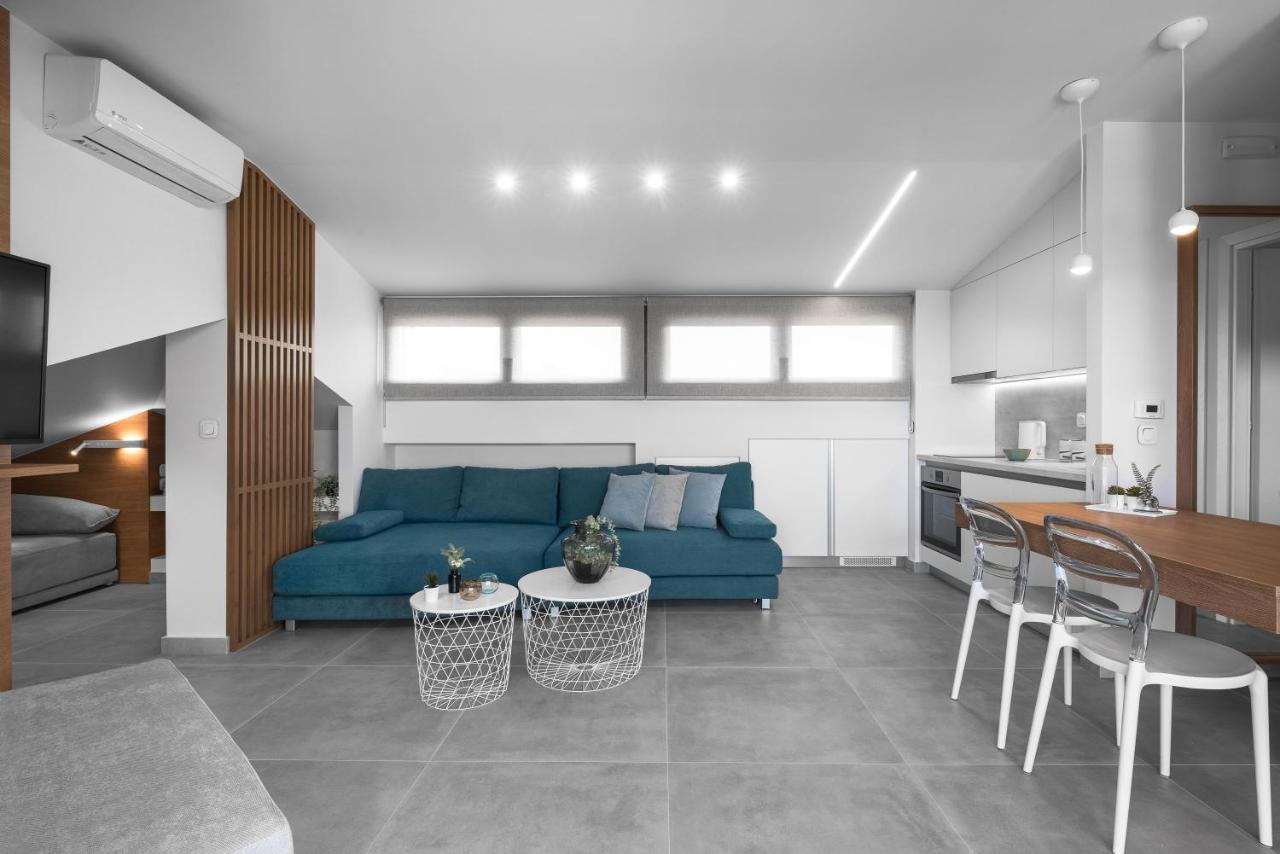 Pola'S Loft Apartment Ierissos Bagian luar foto